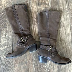 Women’s boots size 6 1/2